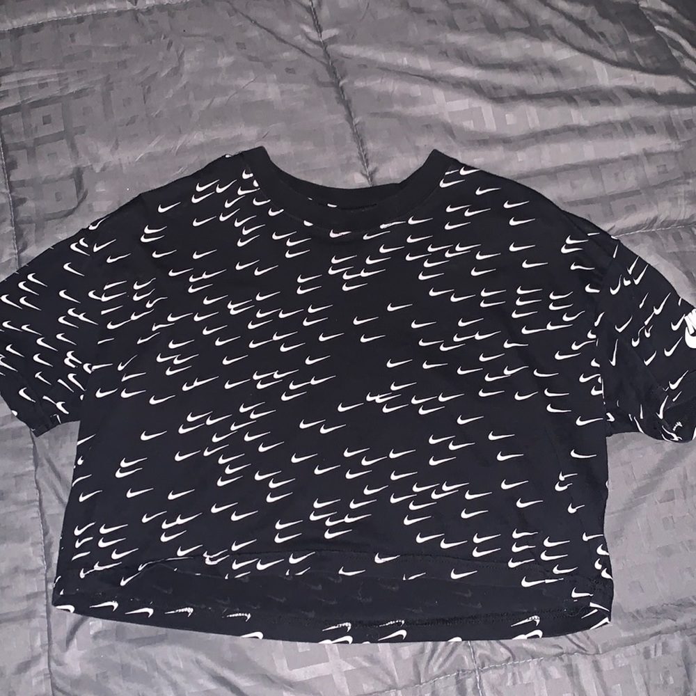 Nike crop sz small